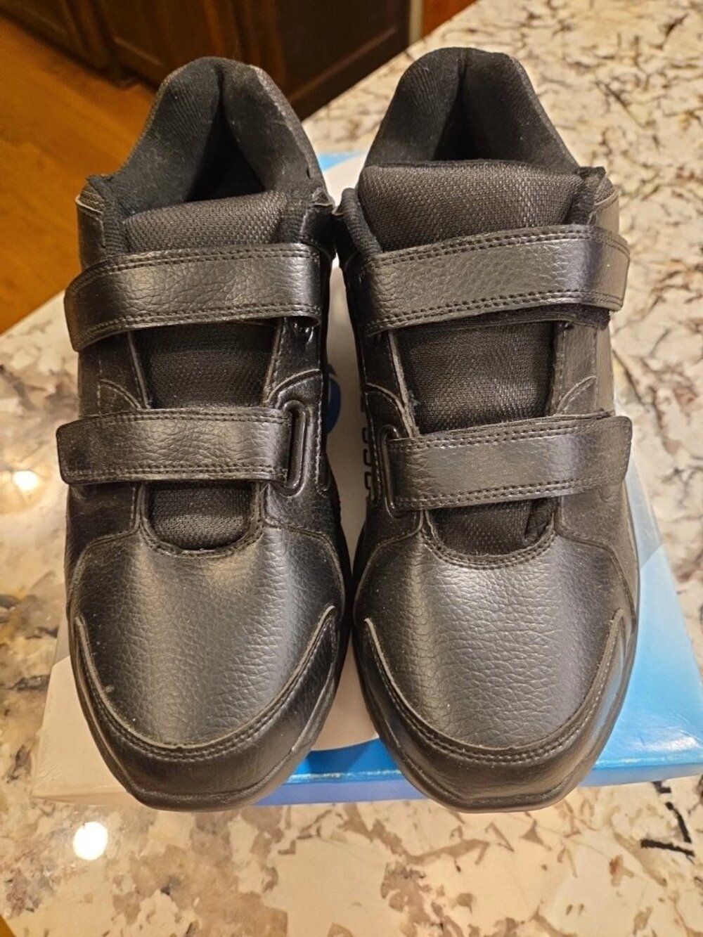 Cross Trekkers Men's Black Work Shoes CushionedMemory Foam Size 11.5 Wide NEW